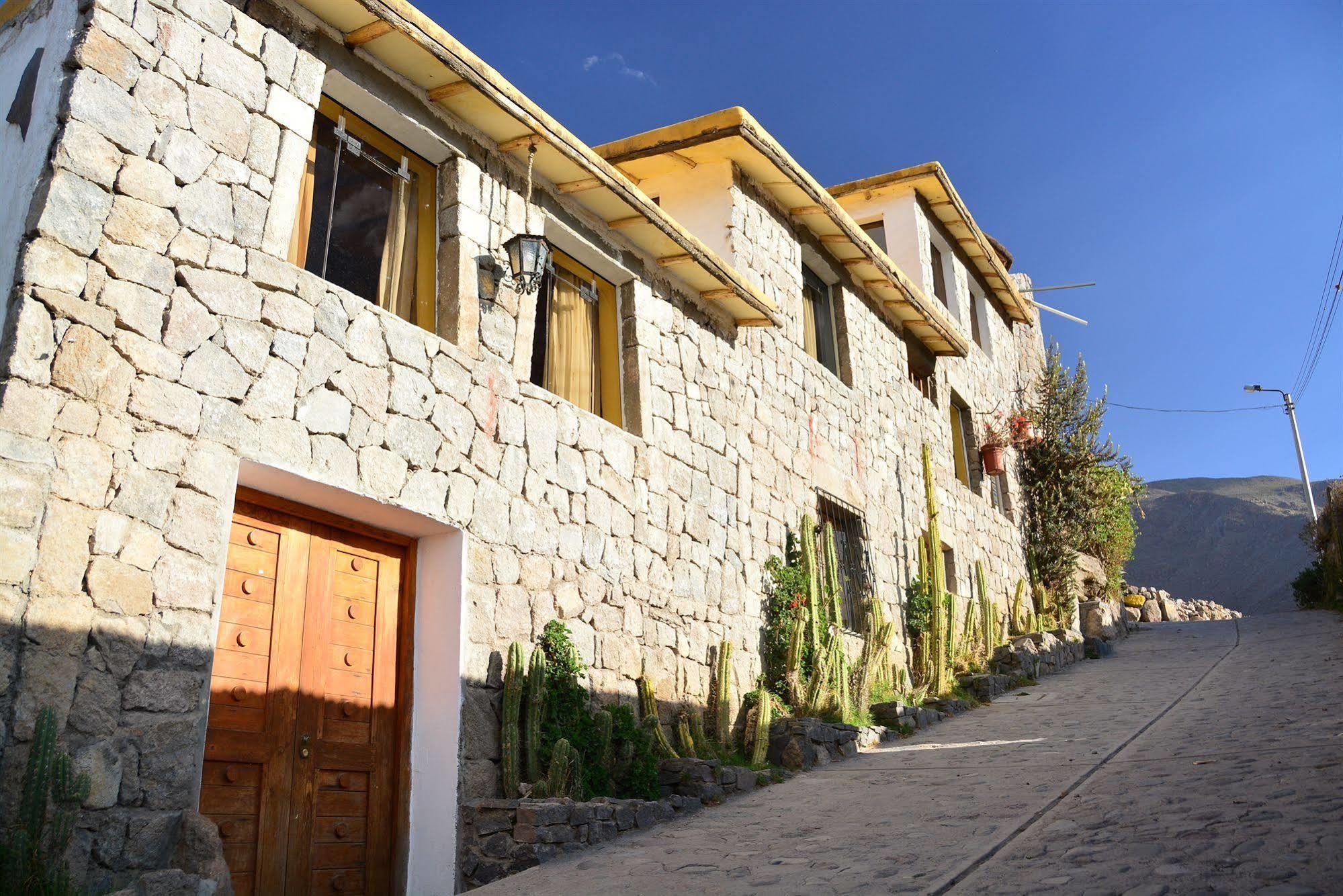 Hotel Kuntur Wassi Cabanaconde Esterno foto